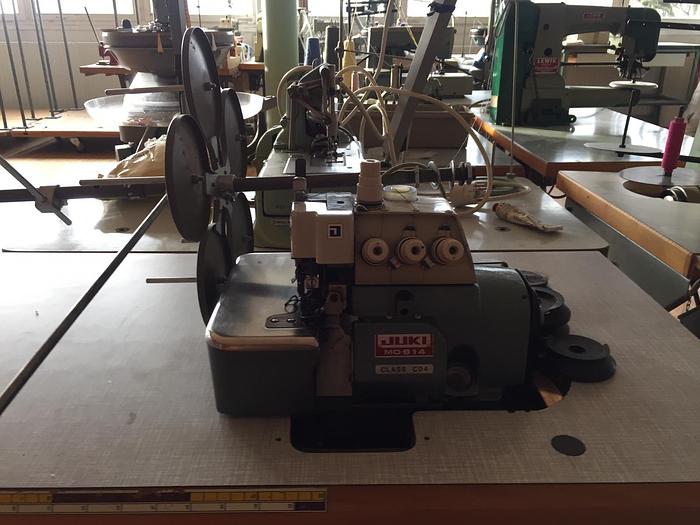 Gebraucht Overlockmaschine JUKI Mo 814 - 2 Nd./4 Fd.