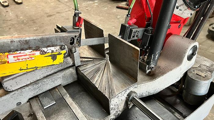 Used Piła taśmowa BOMAR 270.230DG