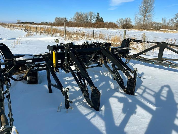 Used 90' Fast FM9400 Front Mount Sprayer for Challenger MT700 Series Tractor