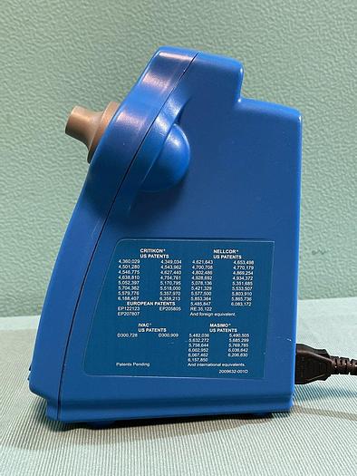 Used GE DINAMAP Pro 400V2 Patientenmonitor mit Schlauch und Blutdruckmanschette