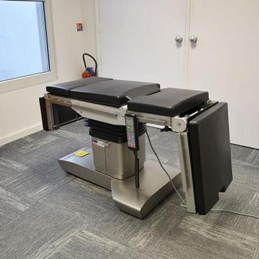 Used MAQUET ALM 5090 ELECTRIC OPERATING TABLE WITH REMOTE CONTROL AND CHARGER