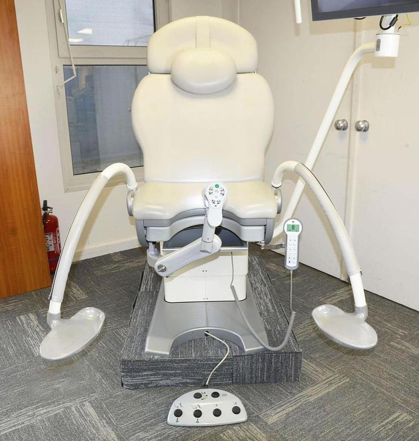 Rénové FAUTEUIL GYNÉCOLOGIQUE SCHMITZ MEDI-MATIC AVEC VIDEO COLPOSCOPE VIDAN INTEGRÉ ET ECRAN