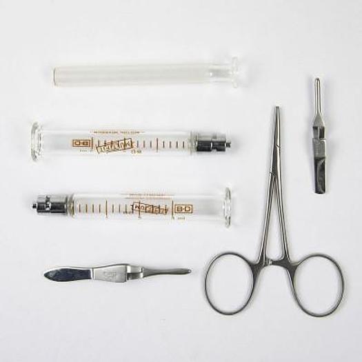 Used SET OF OPHTHALMIC INSTRUMENTS