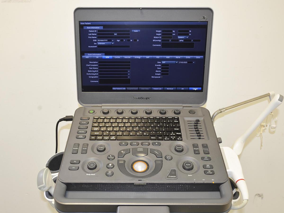 original-d-occasion-echographe-portable-sonoscape-x3-avec-2-sondes-convexe-et-endocavitaire.JPG