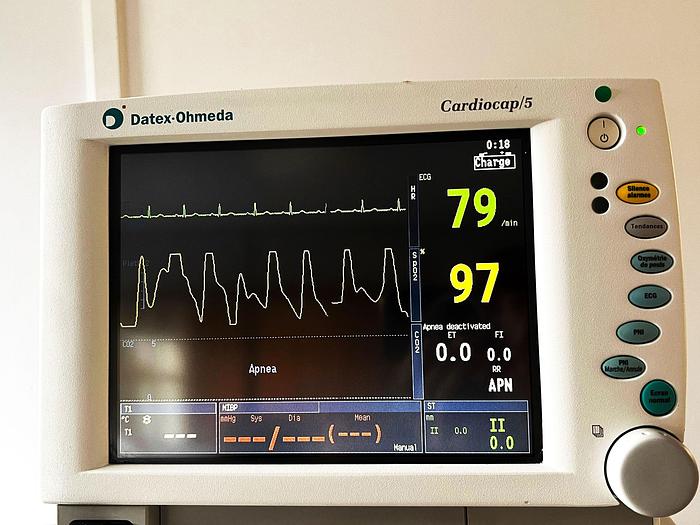 Used DATEX OHMEDA ANESTHESIA RESPIRATOR WITH FAN 7900