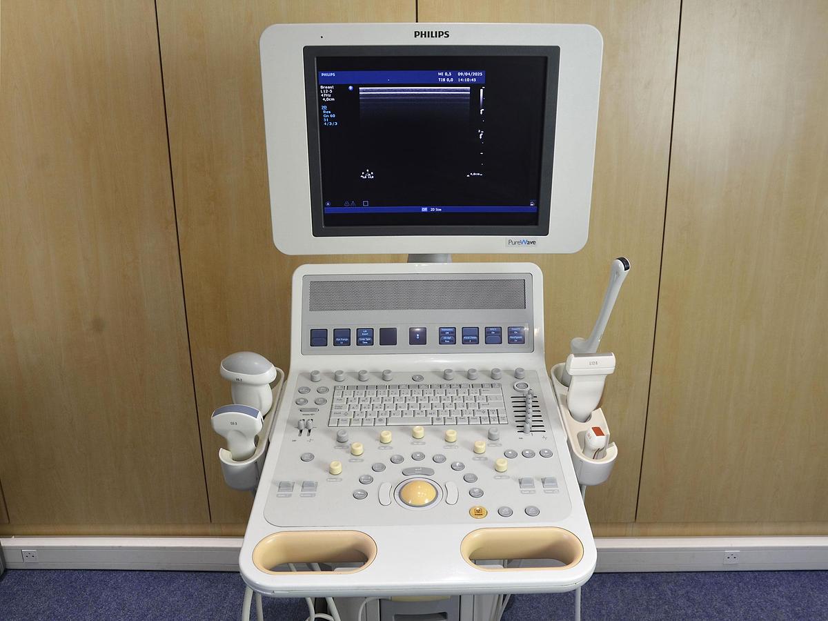 original-d-occasion-echographe-philips-hd-15-2-d-3-d-4-d-gyneco-et-radio.jpg