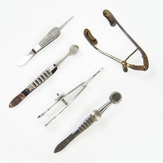 Used OPHTHALMOLOGY INSTRUMENT SET