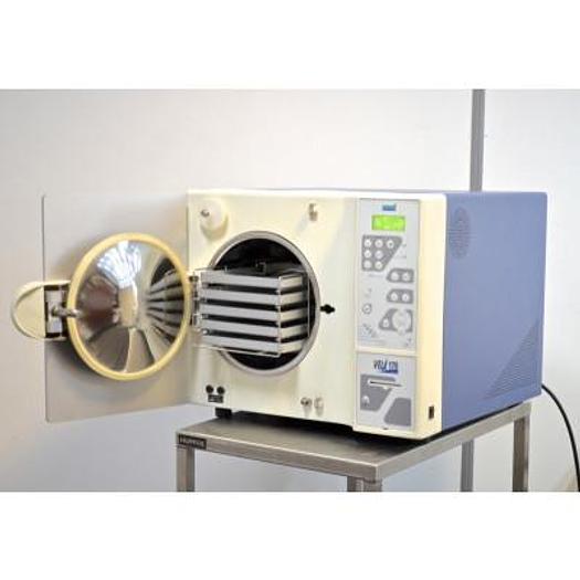 Used AUTOCLAVE 24 LITRES MARQUE SATELEC mod. VELA 170 Pulse