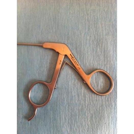 ARTHRO CISEAUX CROCHETS ARTHROSCOPIE DIAM 2.7MM COURBES A GAUCHE 45 DEGRES RUDOLF REF ERU0216-45L MATERIEL NEUF