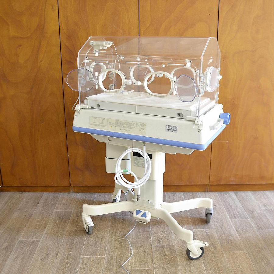D'occasion HILL ROM AIR-SHIELDS ISOLETTE C2000 INCUBATOR