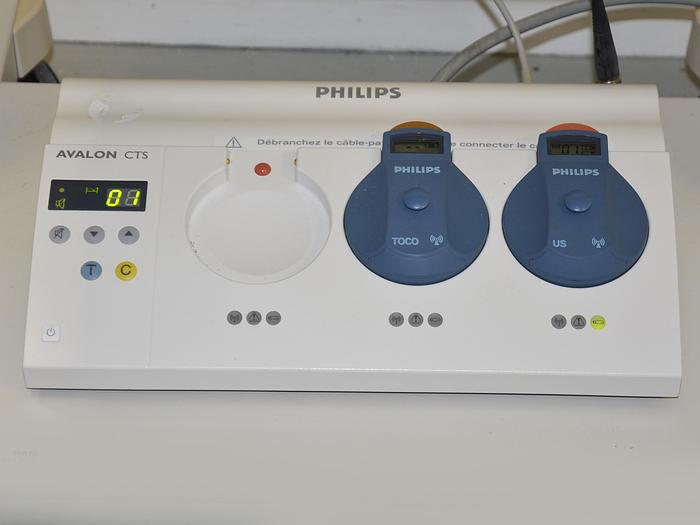 original-d-occasion-tococardiographe-philips-avalon-fm-20-avec-ses-sans-fils-sondes.JPG