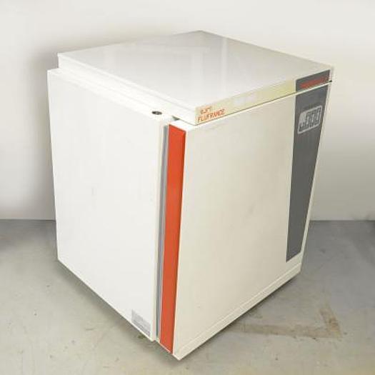 Used ASTEL THERMOCYT 37 CO2 OVEN
