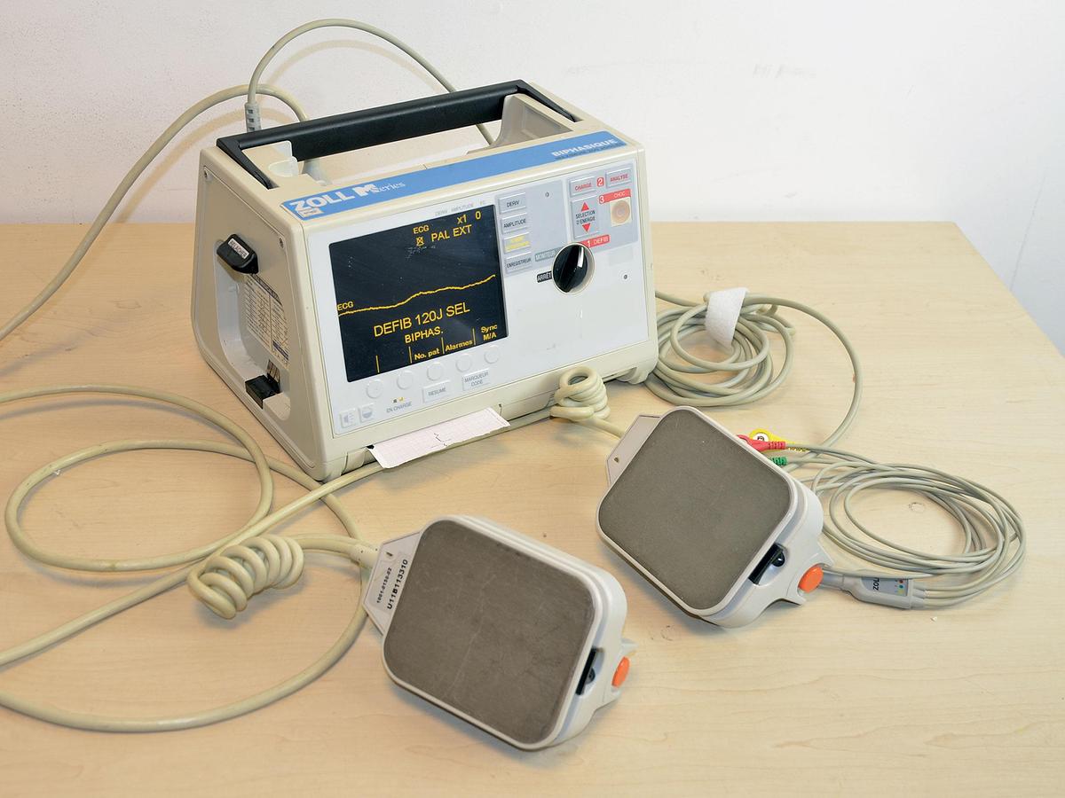 D'occasion ZOLL SERIES M DEFIBRILLATOR