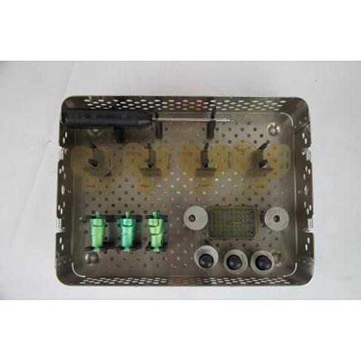 Used BOX ORTHOPEDIE DU FEMUR MUTARS GENUX CONTAINER 4