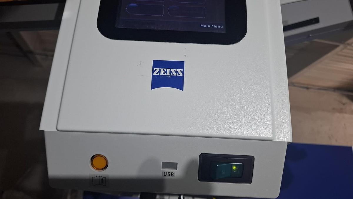 D'occasion KARL ZEISS LUMERA 700 OPERATING OPHTHALMOLOGY MICROSCOPE