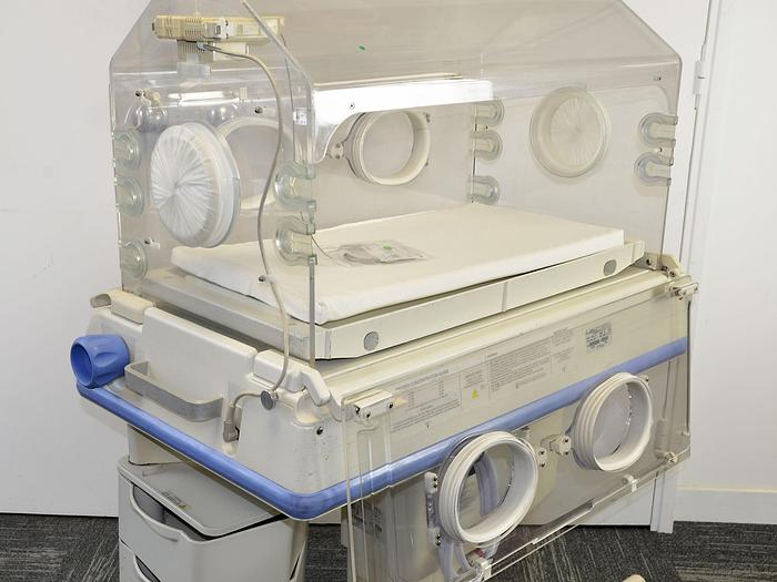 original-d-occasion-couveuse-hill-rom-air-shields-isolette-c2000.JPG