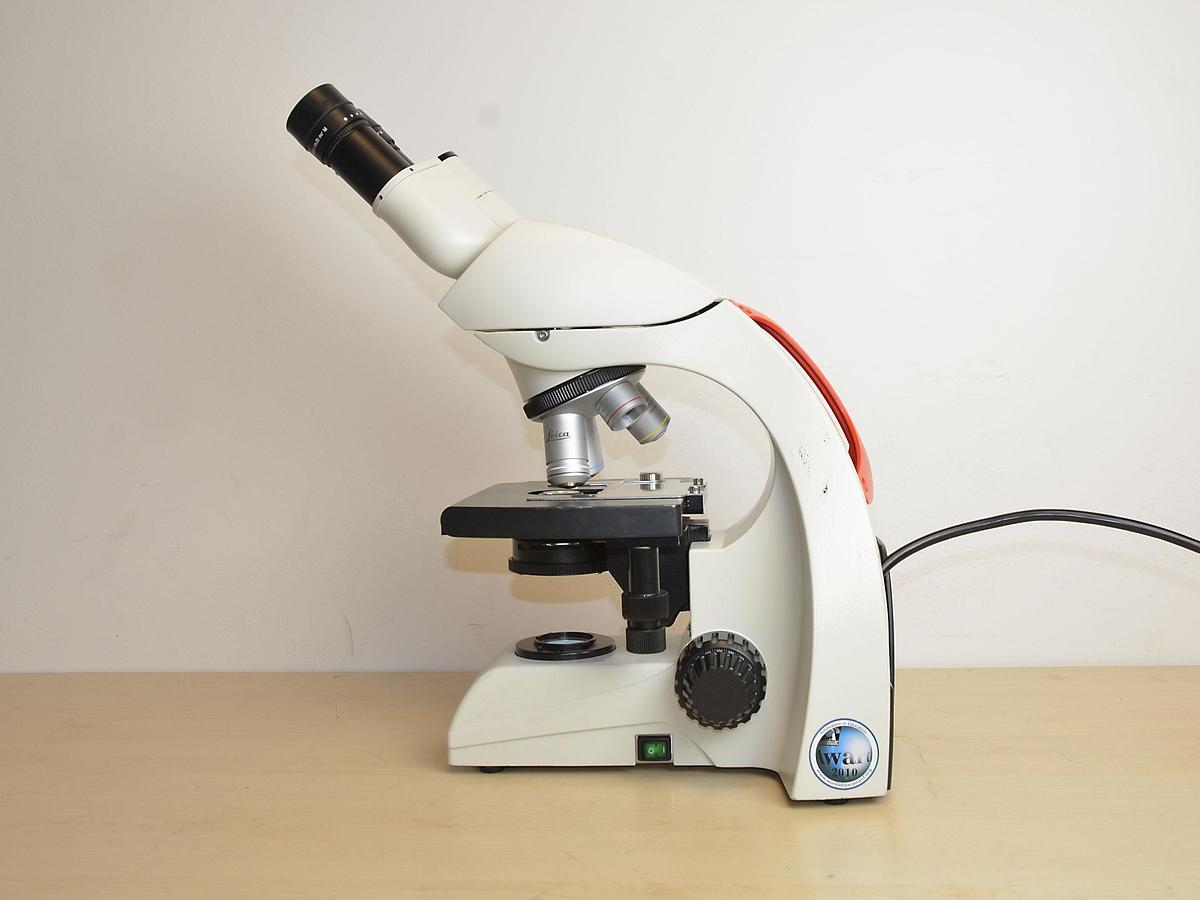 D'occasion LEICA DM500 LABORATORY MICROSCOPE