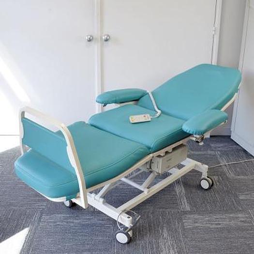 Used DIGITERM COMFORT 4 4-MOTOR HEMODIALYSIS/CHEMOTHERAPY CHAIR