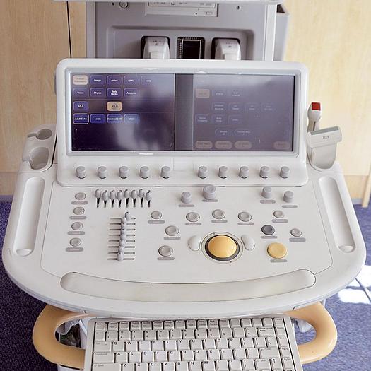 D'occasion ECHOCARDIOGRAPHE PHILIPS IE33 CARDIAQUE