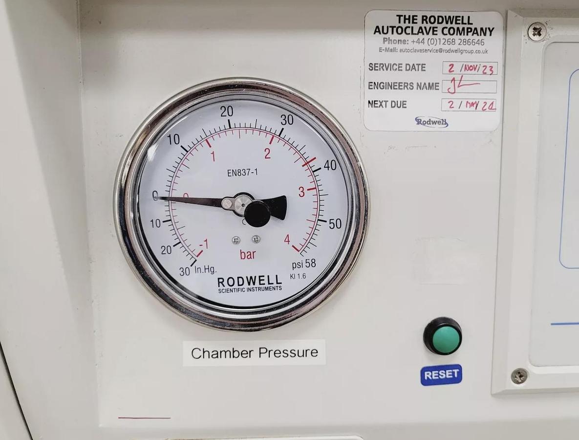 D'occasion AUTOCLAVE VERTICAL RODWELL ENSIGN 125 litres 