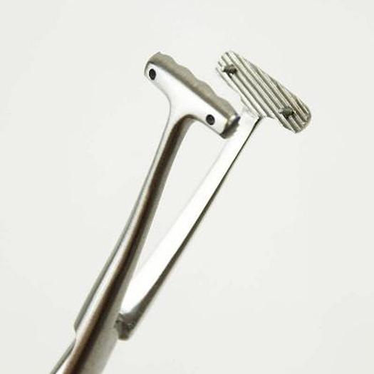 DE MARTEL T-SHAPED FORCEPS 16CM LESSERTEUR (DE MARTEL T-SHAPED FORCEPS 16CM)