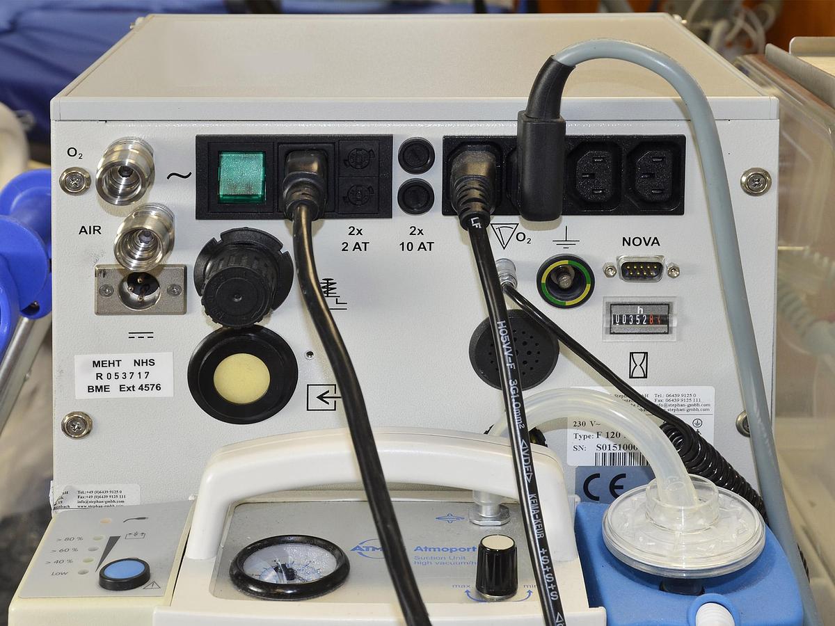 D'occasion DRAGER ISOLETTE TI500 TRANSPORT INCUBATOR