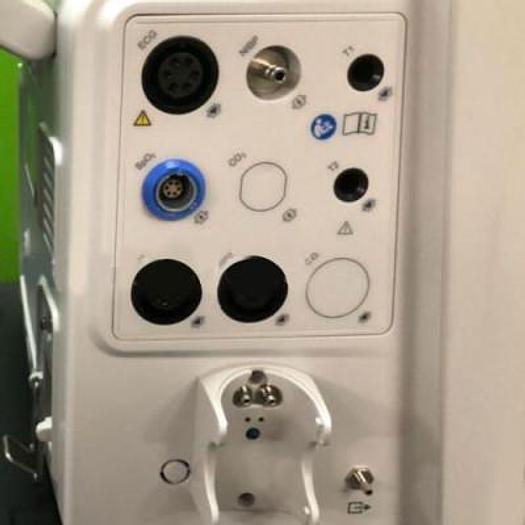 EDAN IM50 MULTIPARAMETER MONITORING MONITOR (ECG, PNI, SPO2, RESP) ON ITS CART.