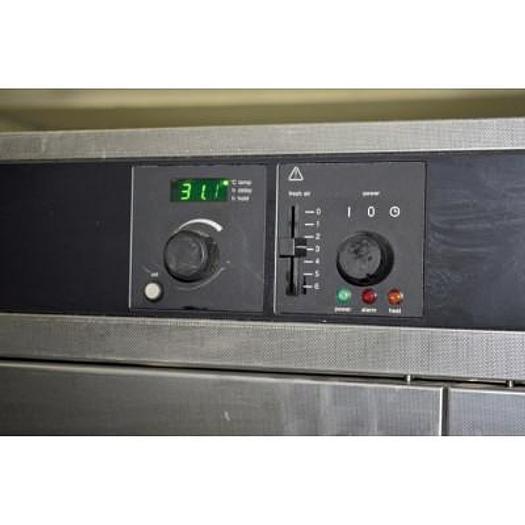 Used MEMMERT BACTERIOLOGICAL INCUBATOR MODEL BE 800, CAPACITY 749 LITERS