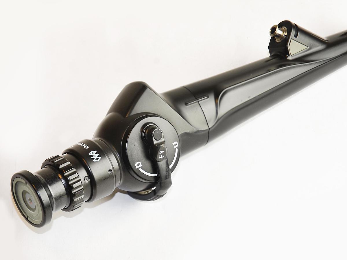 D'occasion OLYMPUS CYF 5 CYSTOSCOPE WITH ITS LIGHT CABLE