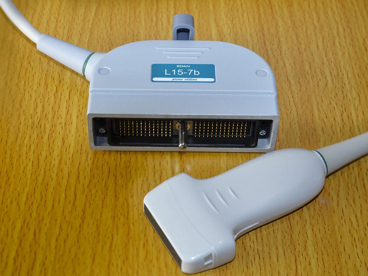 D'occasion EDAN U50 PORTABLE ULTRASOUND MACHINE WITH TWO PROBES