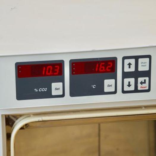 Used LEEC CO2 TEST FOR IN VITRO FERTILIZATION