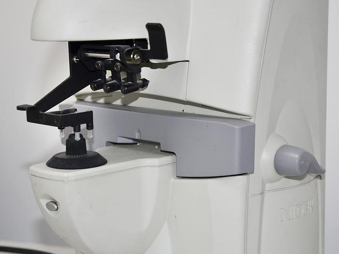 D'occasion FRONTOFOCOMÈTRE AUTOMATIQUE NIDEK LM 1000