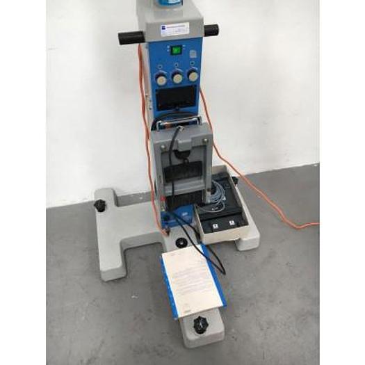 Used ZEISS OMPI CS OPHTHALMIC OPERATING MICROSCOPE WITH FOCUS ZOOM AND XY PEDAL CONTROLS