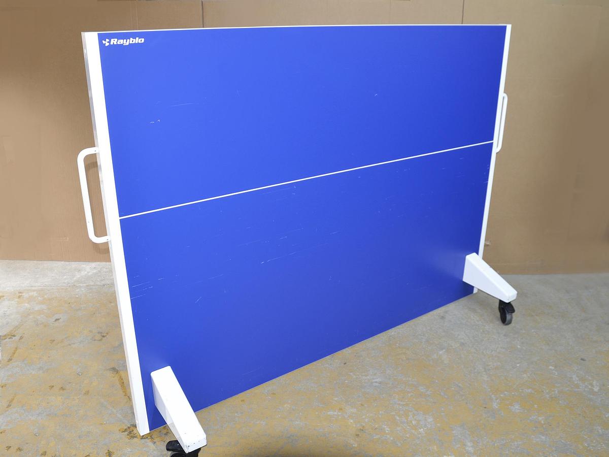 D'occasion RAYBLOC XRAY MOBILE LEADED SCREEN ON WHEELS