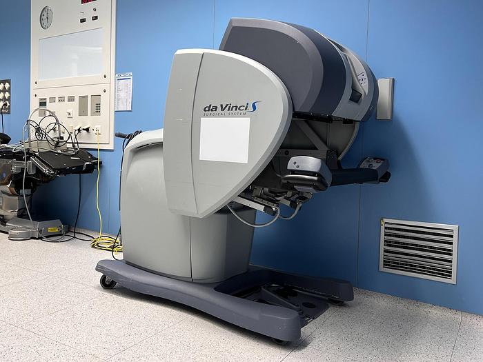 Used DA VINCI S 2000 HD SURGICAL ROBOT