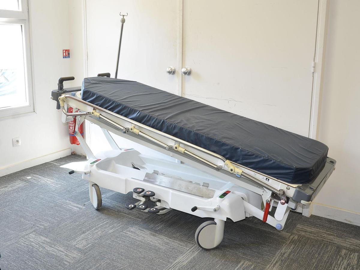 D'occasion HUNTLEIGH LIFEGUARD PATIENT TRANSPORT TROLLEY