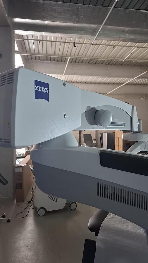 D'occasion KARL ZEISS LUMERA 700 OPERATING OPHTHALMOLOGY MICROSCOPE