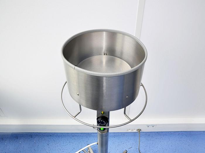Used HEIGHT-ADJUSTABLE SERUM WARMER