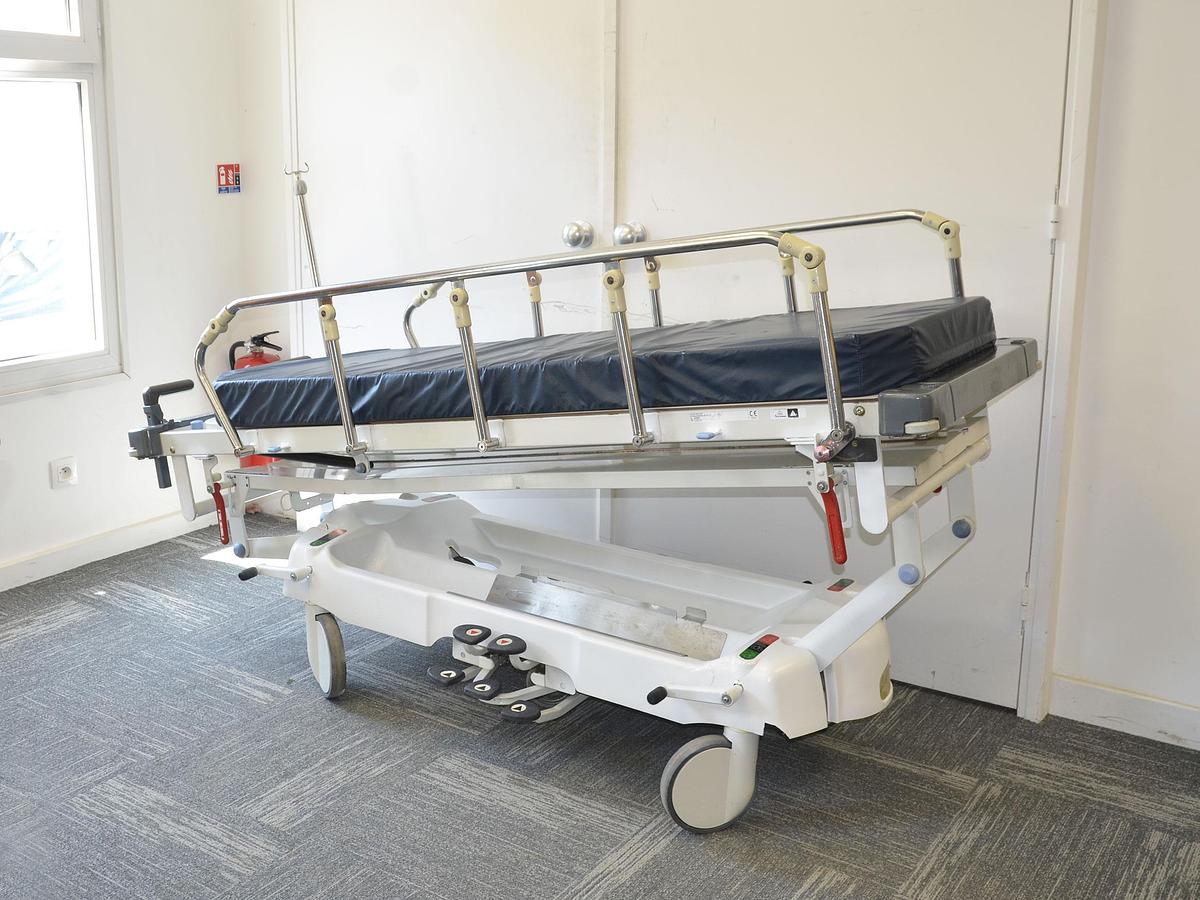 D'occasion HUNTLEIGH LIFEGUARD PATIENT TRANSPORT TROLLEY