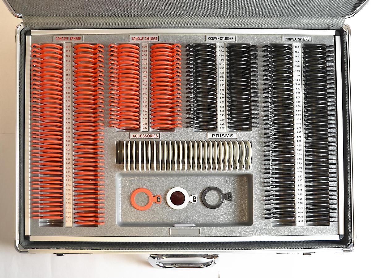 D'occasion 266-LENS TRIAL CASE