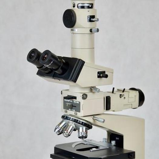 Used OLYMPUS BH 2 BINOCULAR MICROSCOPE WITH 3 OBJECTIVES (X5, X10, X100)