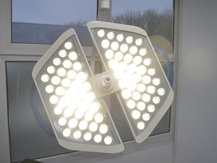 Used 700 & 700 LED DOUBLE DOME SURGICAL LIGHTING