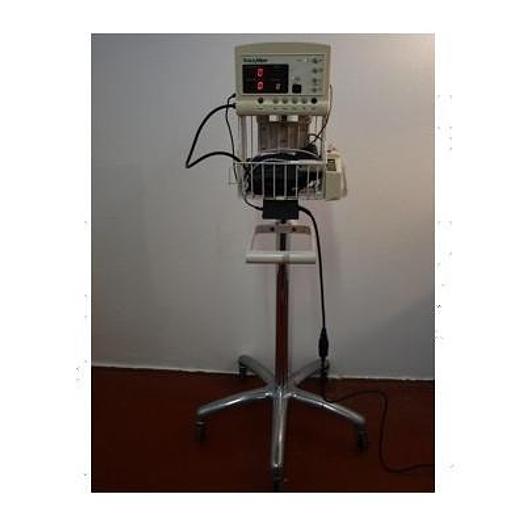 Used MULTIPARAMETER MONITOR WITH TROLLEY+BASKET