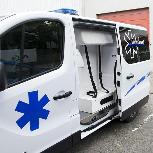 Used AMBULANCE RENAULT TRAFFIC AMENAGÉ