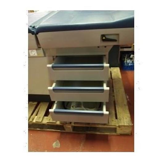 Used MIDMARK 404 MULTI-PURPOSE TABLE NOT IN USE