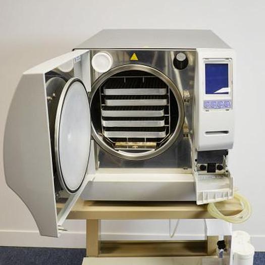 Used COMINOX STERIMAX B24-W5 AUTOCLAVE WITH DEMINERALIZATION SYSTEM