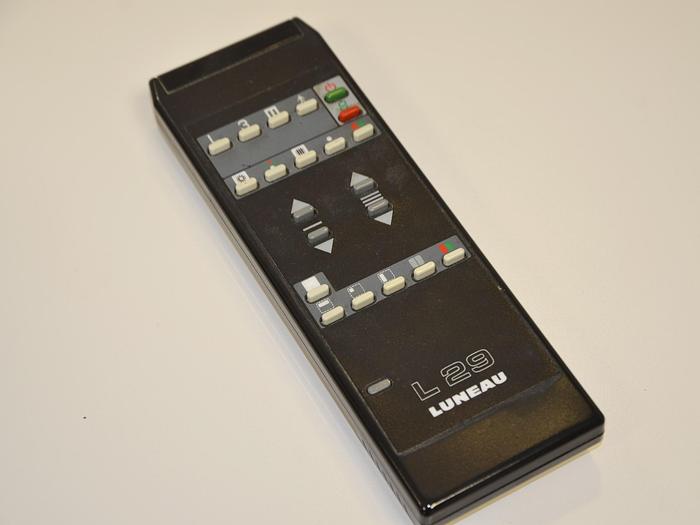 D'occasion PROJECTEUR DE TESTS AVEC TÉLÉCOMMANDE LUNEAU  L 29