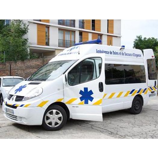 Used AMBULANCE RENAULT TRAFFIC