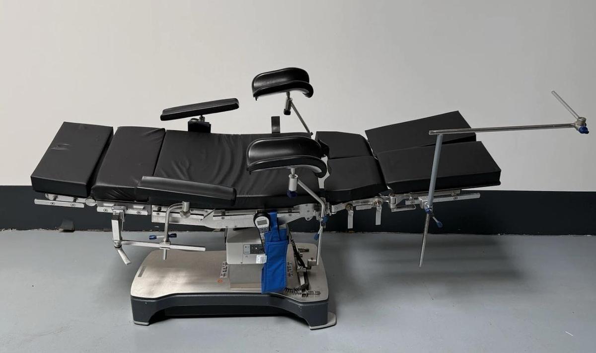 Rénové OPERATION TABLE MAQUET MEERA