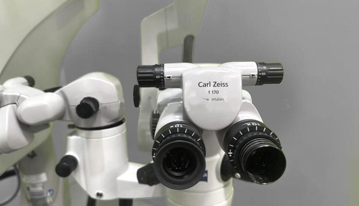 D'occasion KARL ZEISS LUMERA 700 OPERATING OPHTHALMOLOGY MICROSCOPE